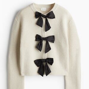 H&M bow decorated cardigan *SOLD OUT*